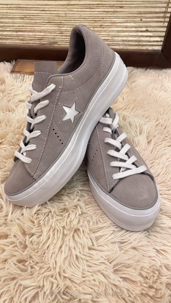 Plate form one star converse